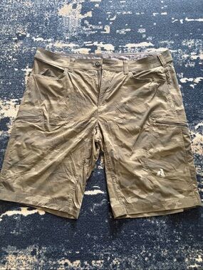 Eddie Bauer Men's Camo Cargo Shorts - Olive Tone